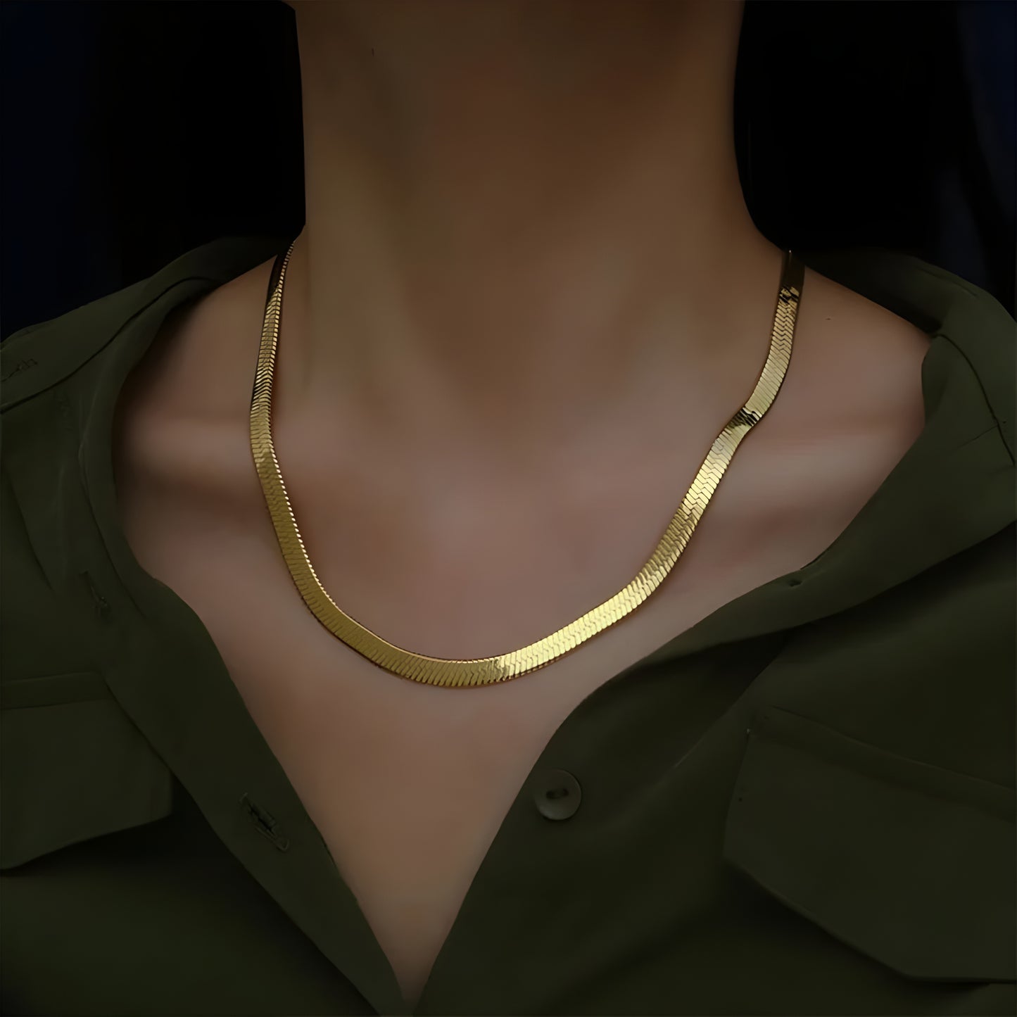 Collar de Hueso de Serpiente con Hoja de Oro de 24 K